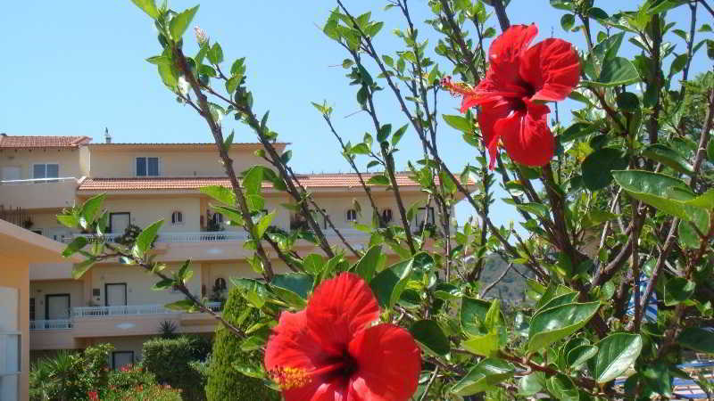 Lyristis Dinos Studios & Apartments Faliraki Exterior photo