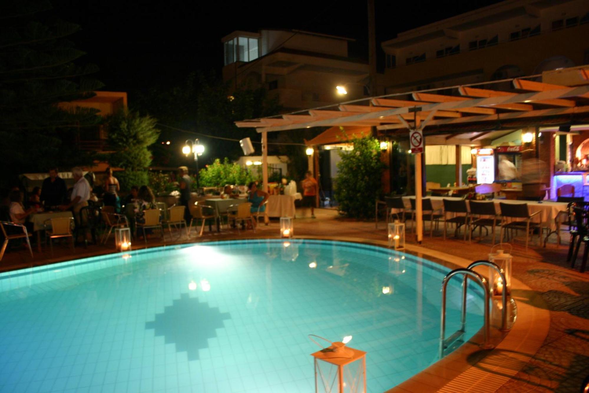 Lyristis Dinos Studios & Apartments Faliraki Exterior photo