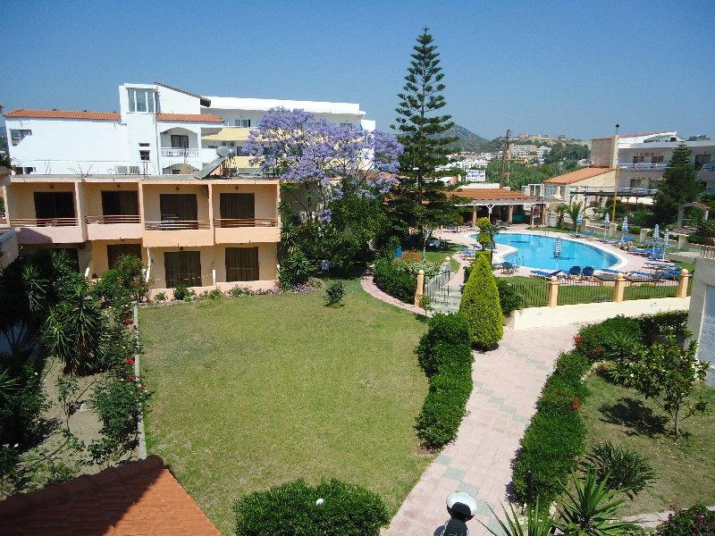 Lyristis Dinos Studios & Apartments Faliraki Exterior photo