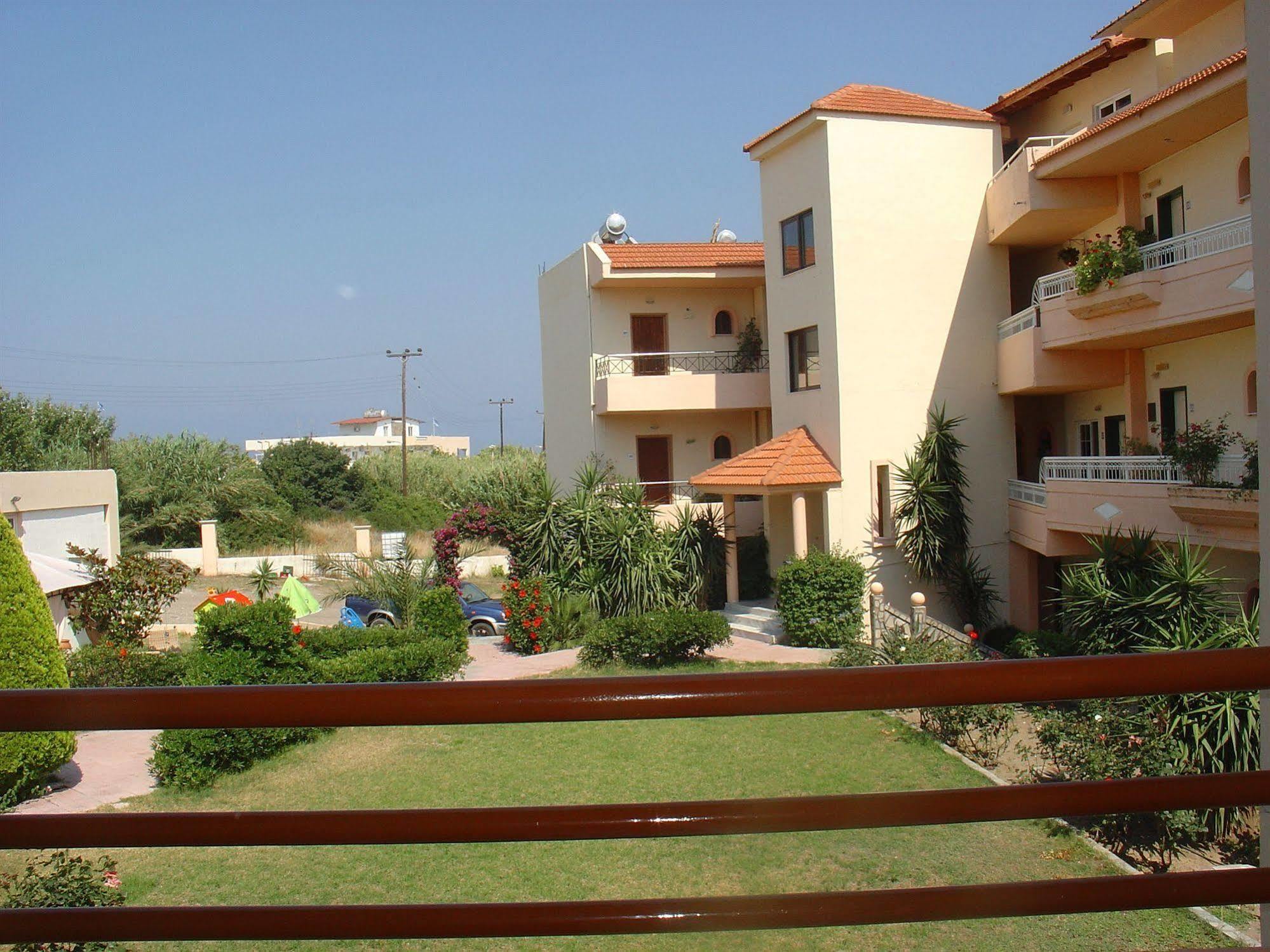 Lyristis Dinos Studios & Apartments Faliraki Exterior photo